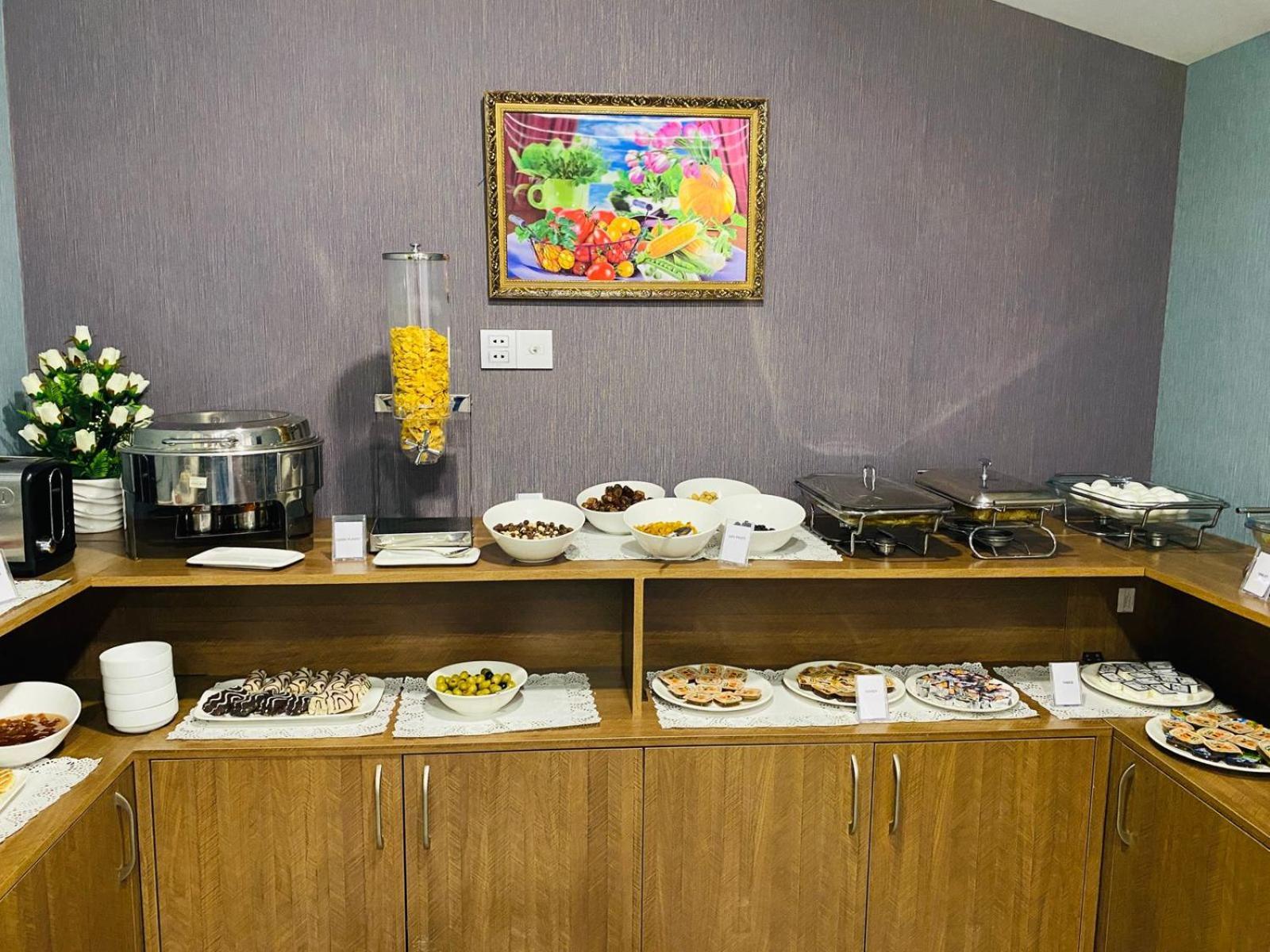 Royal Meridien Hotel Баку Экстерьер фото