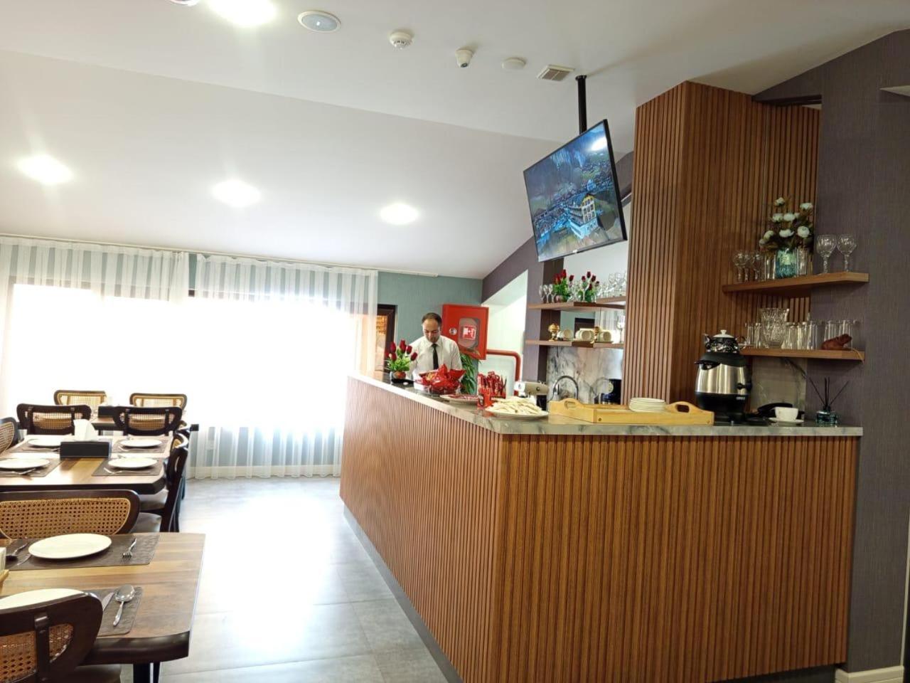 Royal Meridien Hotel Баку Экстерьер фото