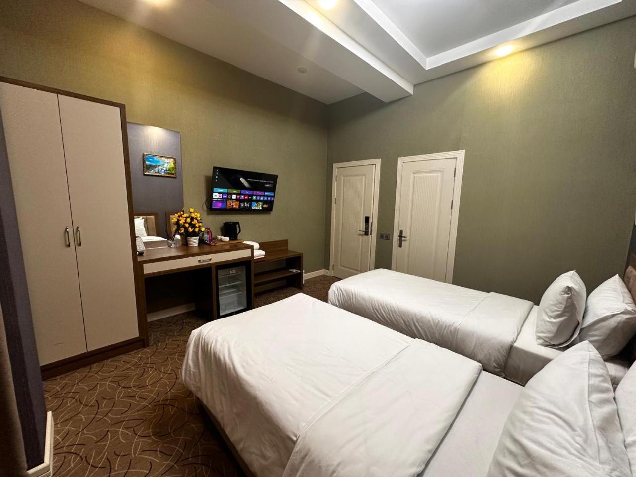 Royal Meridien Hotel Баку Экстерьер фото