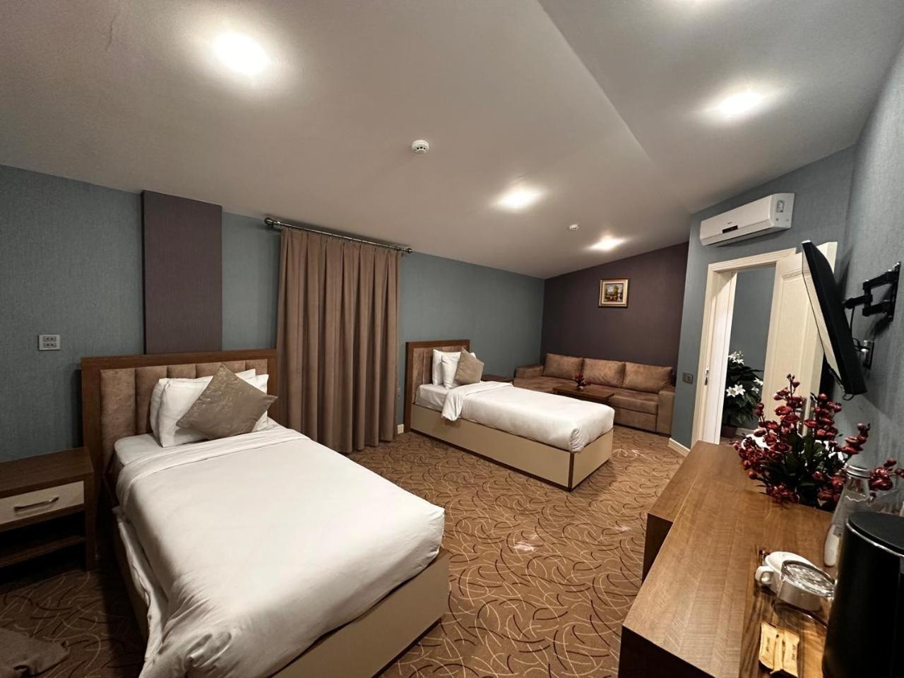 Royal Meridien Hotel Баку Экстерьер фото