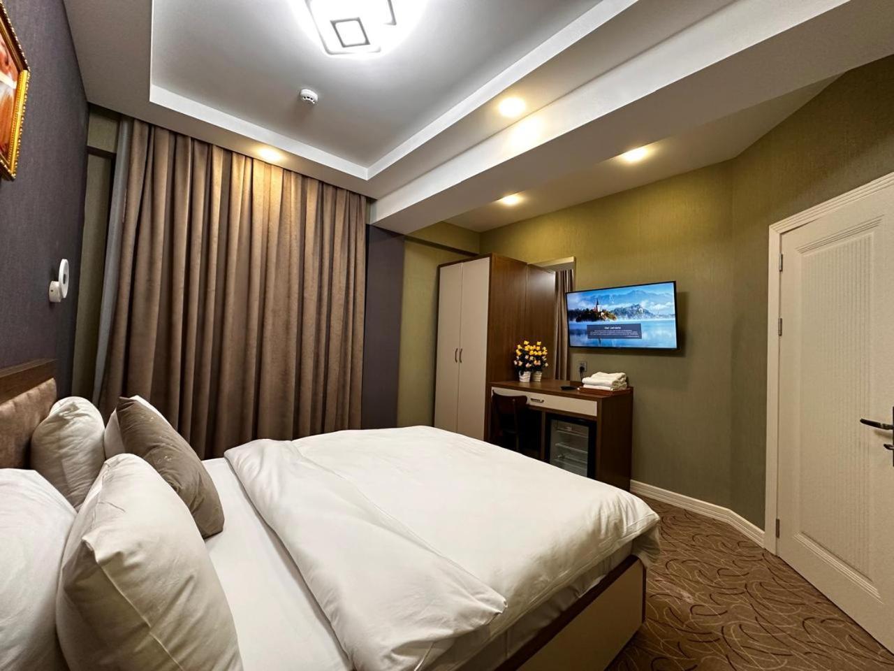 Royal Meridien Hotel Баку Экстерьер фото