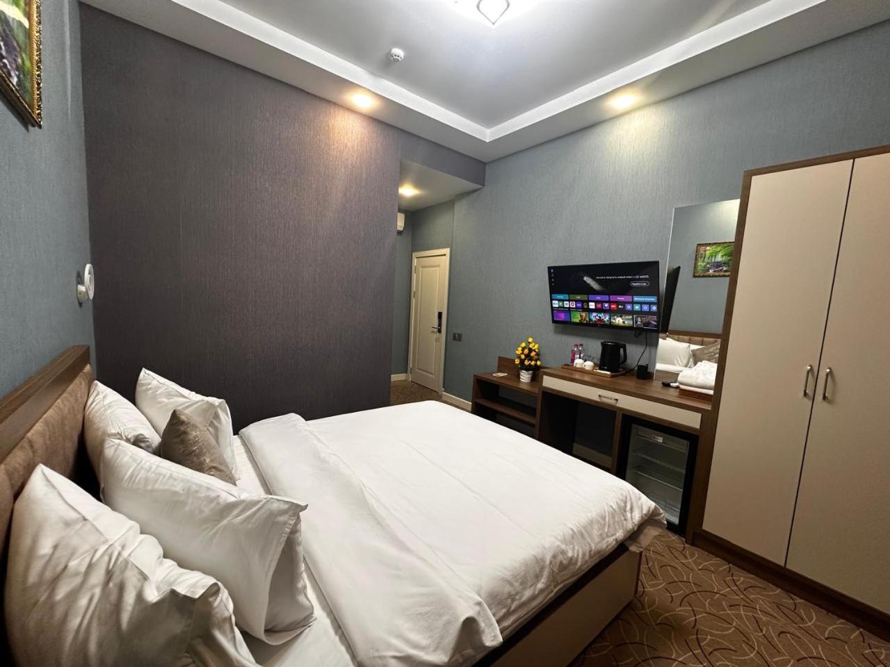 Royal Meridien Hotel Баку Экстерьер фото