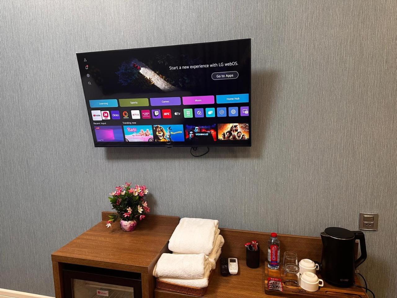 Royal Meridien Hotel Баку Экстерьер фото